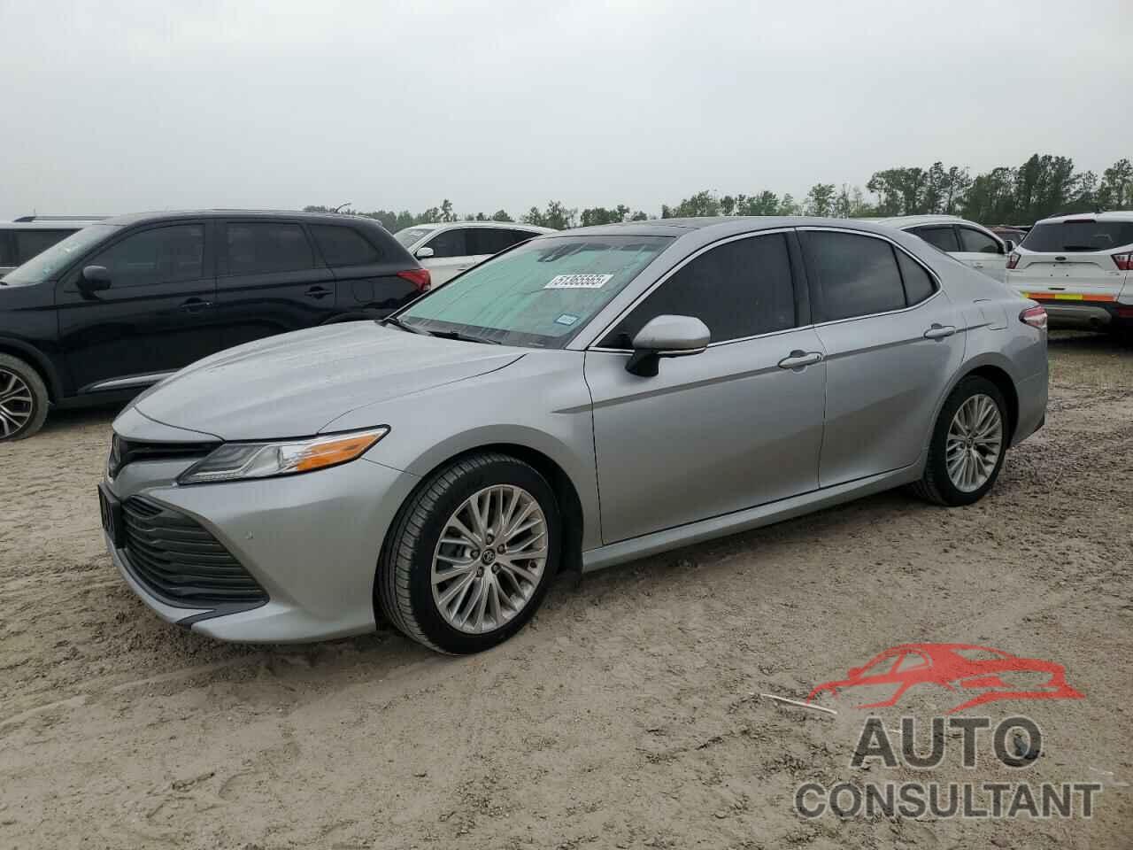 TOYOTA CAMRY 2018 - 4T1B11HK9JU150616