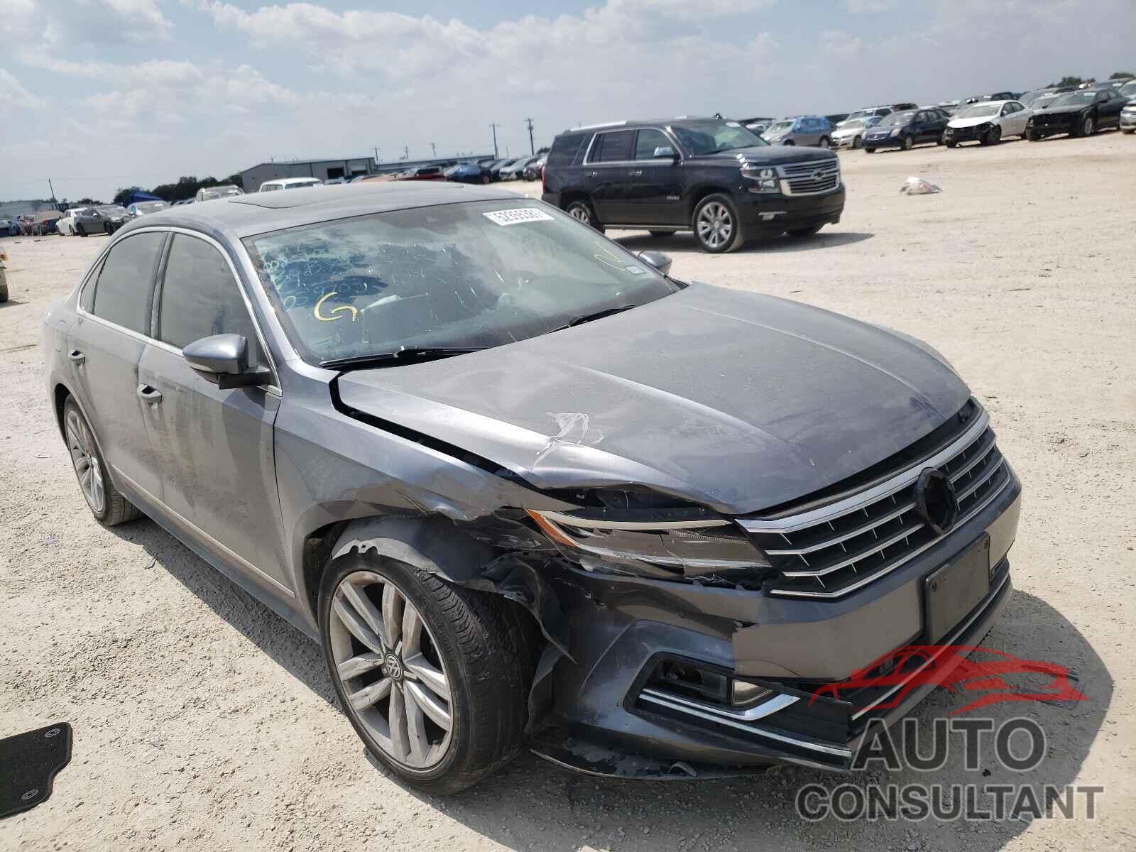 VOLKSWAGEN PASSAT 2017 - 1VWCT7A31HC059703