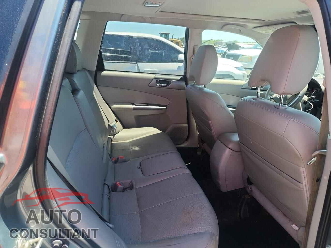 SUBARU FORESTER 2013 - JF2SHAEC7DH420096