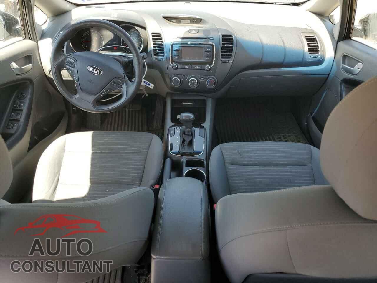 KIA FORTE 2017 - 3KPFL4A76HE082453