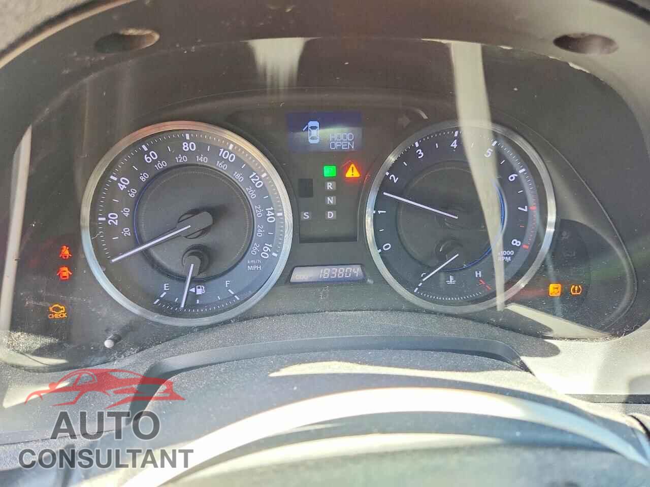 LEXUS IS 2011 - JTHBF5C24B5145273