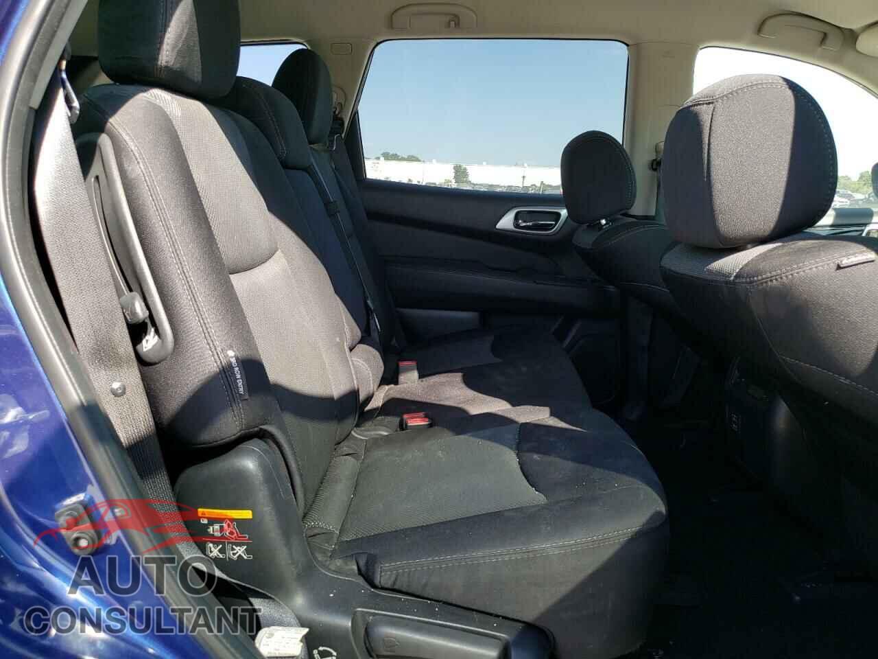 NISSAN PATHFINDER 2018 - 5N1DR2MM7JC665747