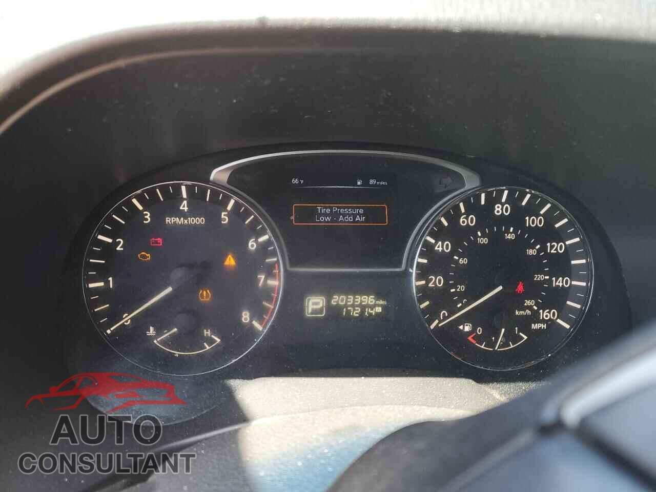 NISSAN PATHFINDER 2015 - 5N1AR2MN1FC619589