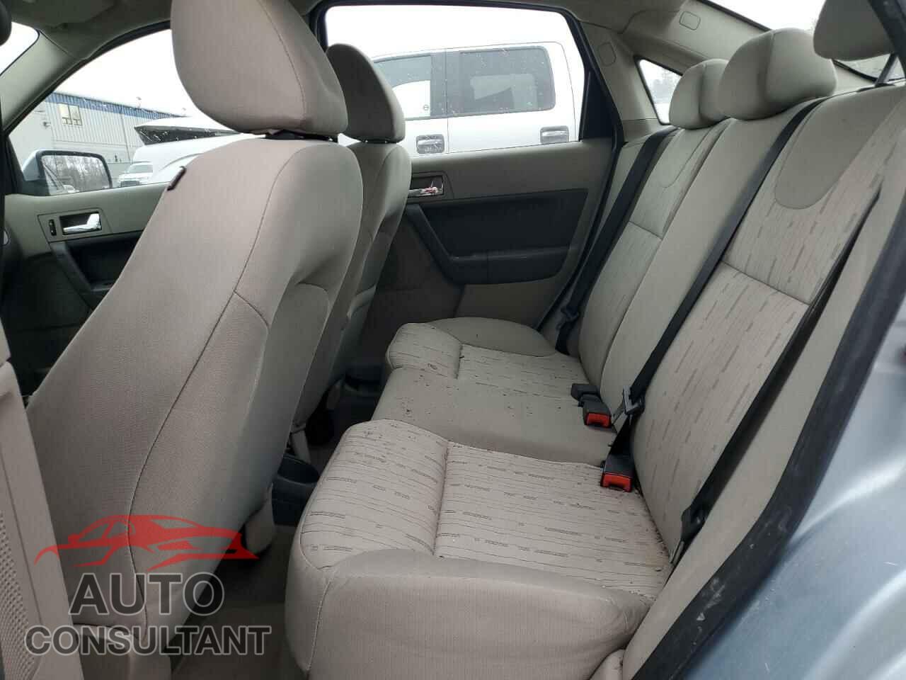 FORD FOCUS 2009 - 1FAHP37NX9W137111