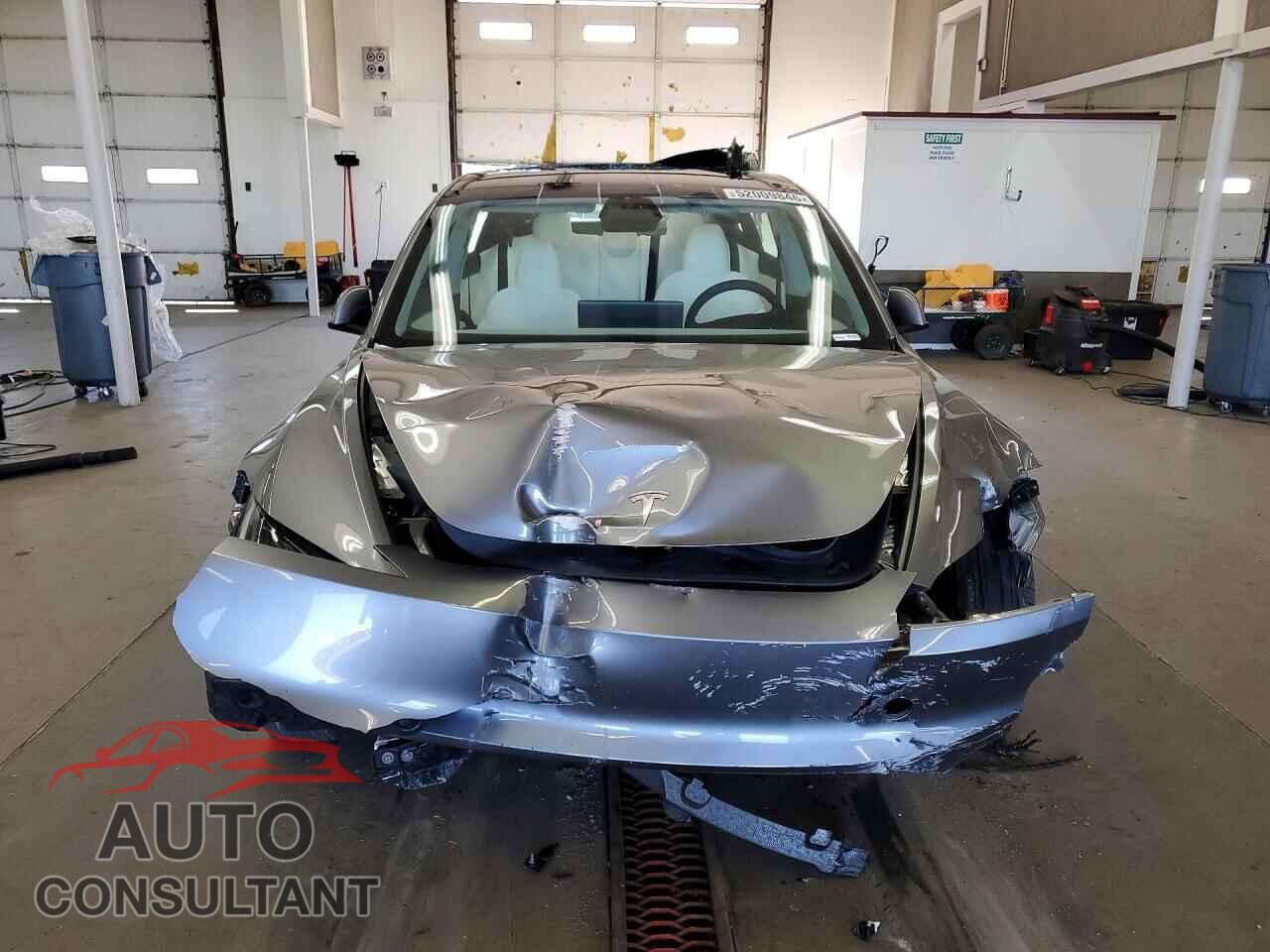 TESLA MODEL 3 2025 - 5YJ3E1EB7SF874249