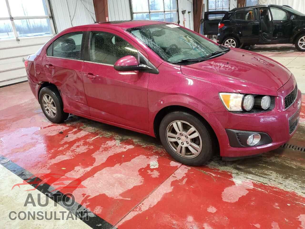 CHEVROLET SONIC 2014 - 1G1JC5SH0E4107134