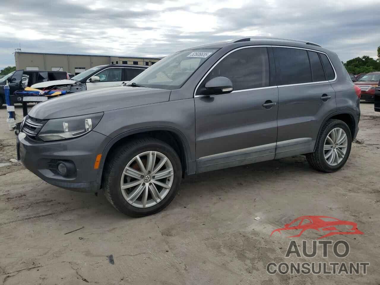 VOLKSWAGEN TIGUAN 2015 - WVGAV7AX7FW515931