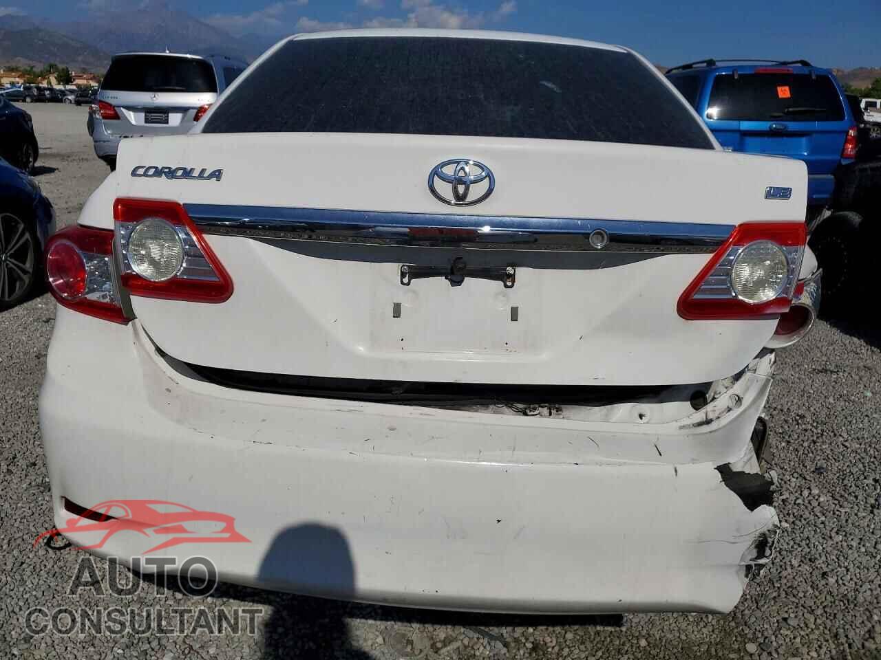 TOYOTA COROLLA 2011 - 2T1BU4EE2BC586363