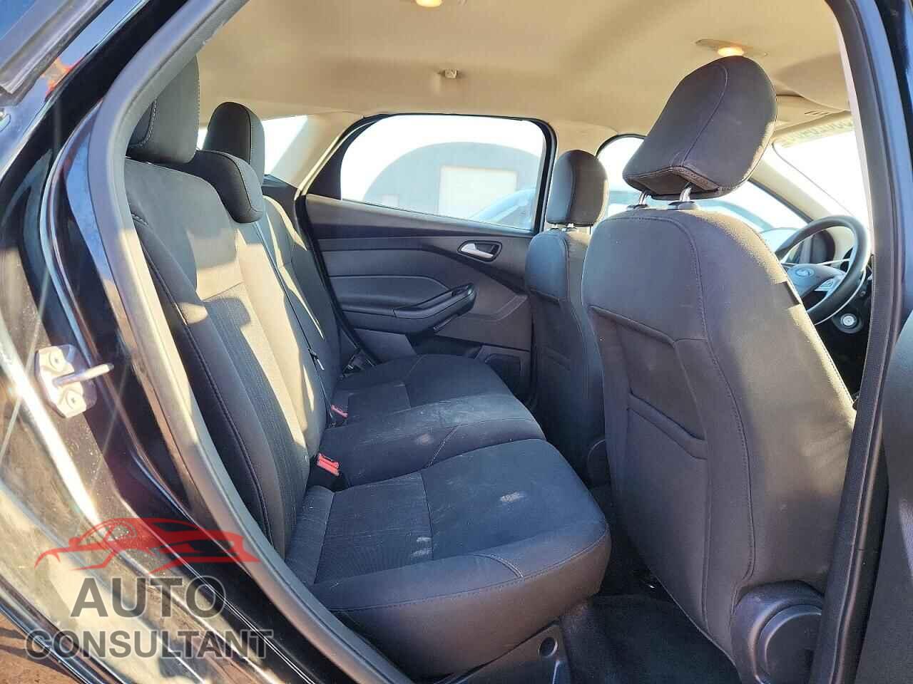 FORD FOCUS 2016 - 1FADP3K29GL258187