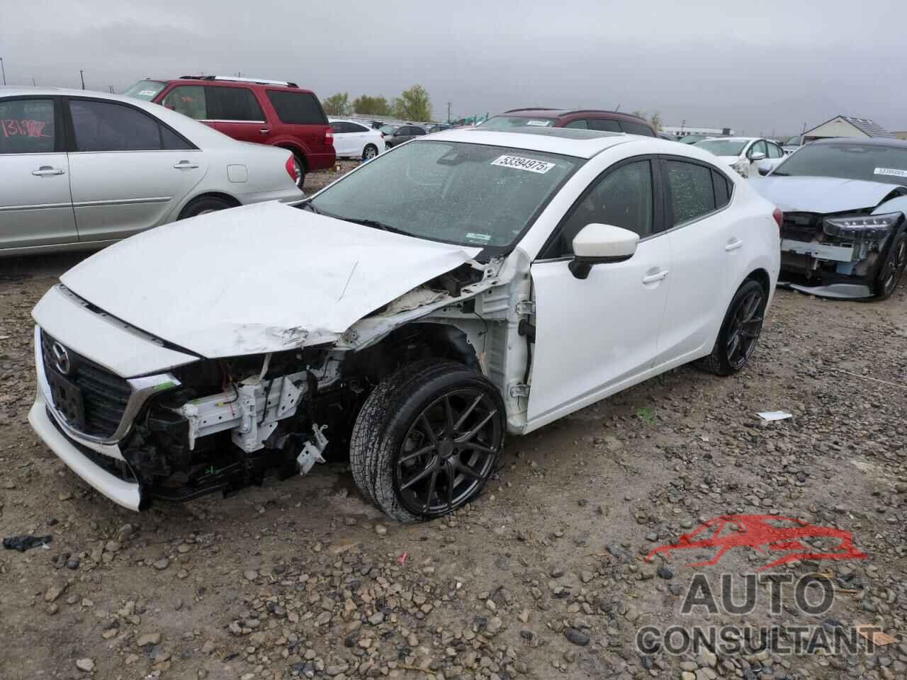 MAZDA 3 2018 - 3MZBN1V3XJM228666