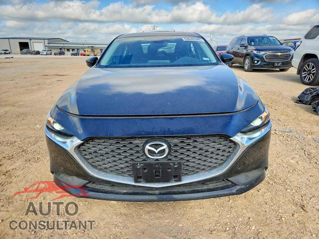 MAZDA 3 2019 - 3MZBPABL7KM110431