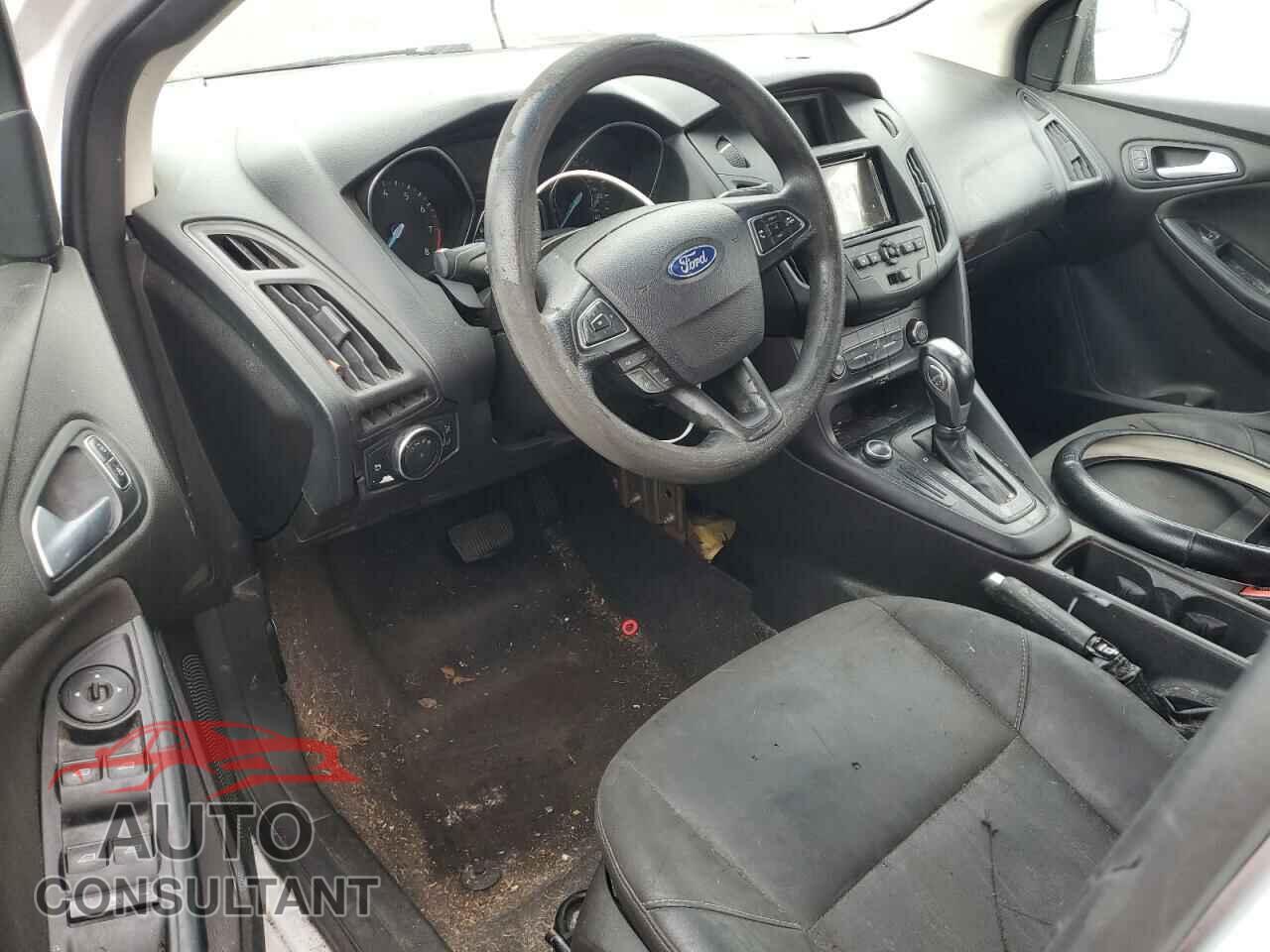 FORD FOCUS 2016 - 1FADP3F22GL270420