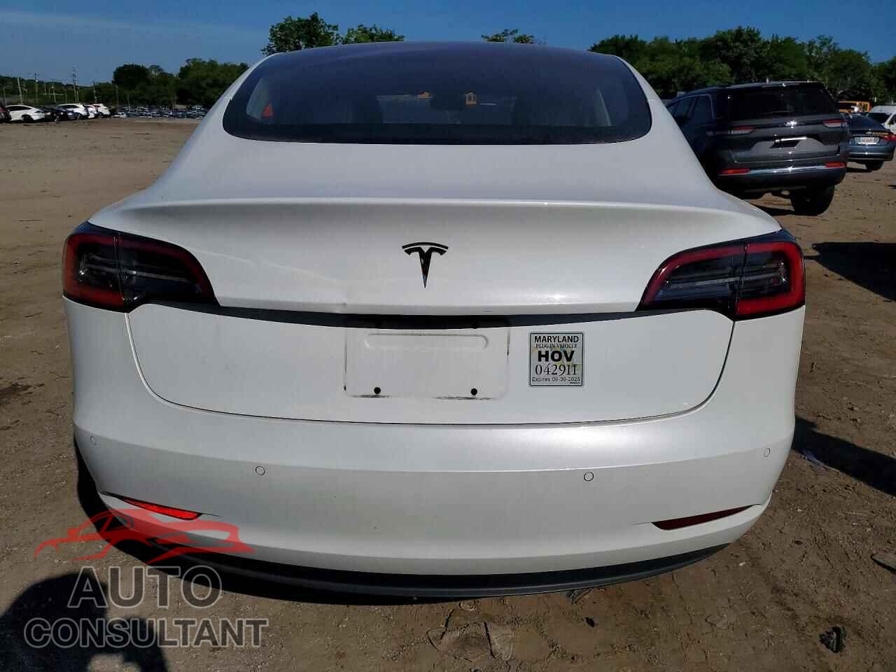 TESLA MODEL 3 2018 - 5YJ3E1EA5JF015733