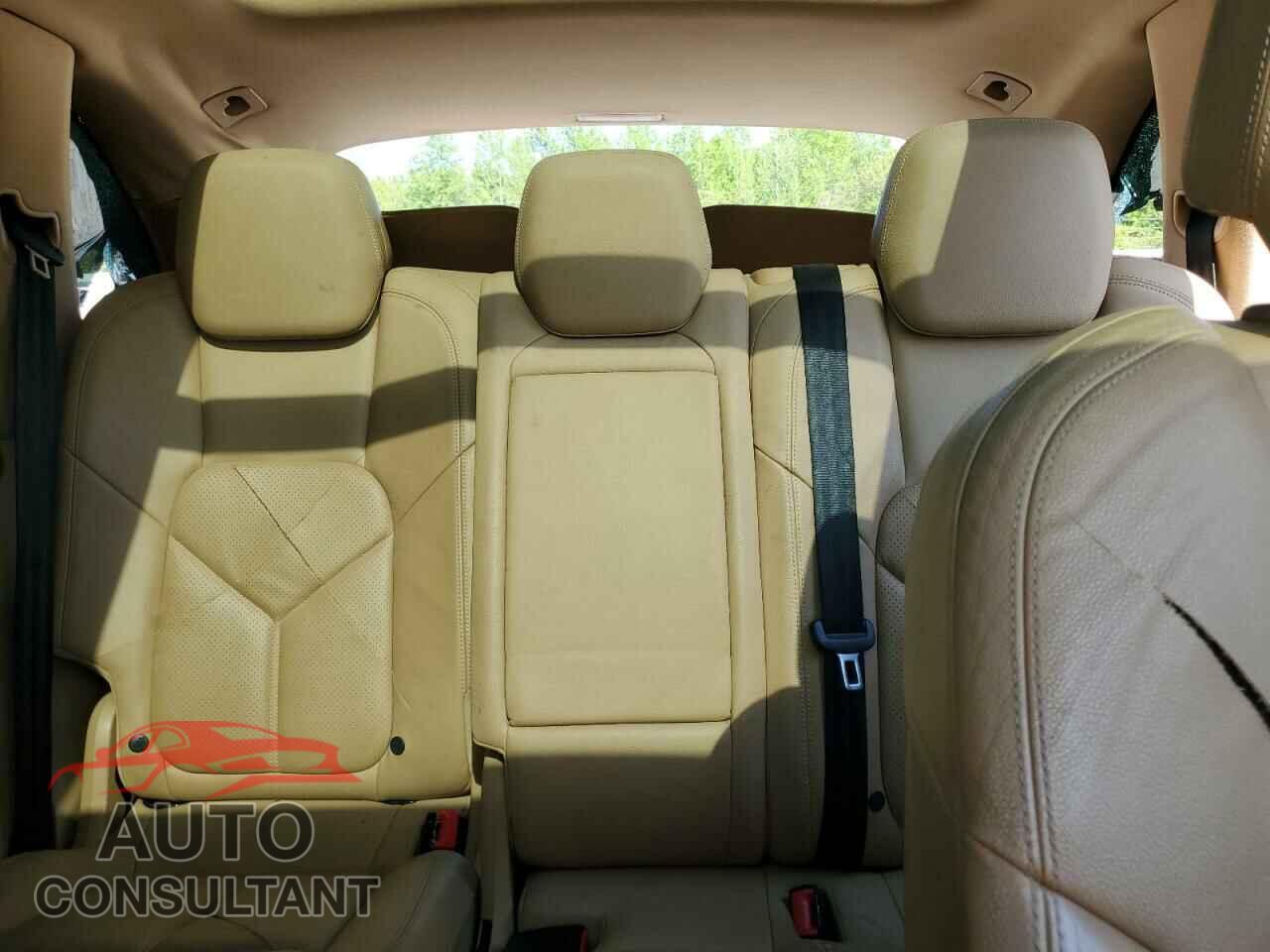 PORSCHE CAYENNE 2013 - WP1AA2A27DLA19371