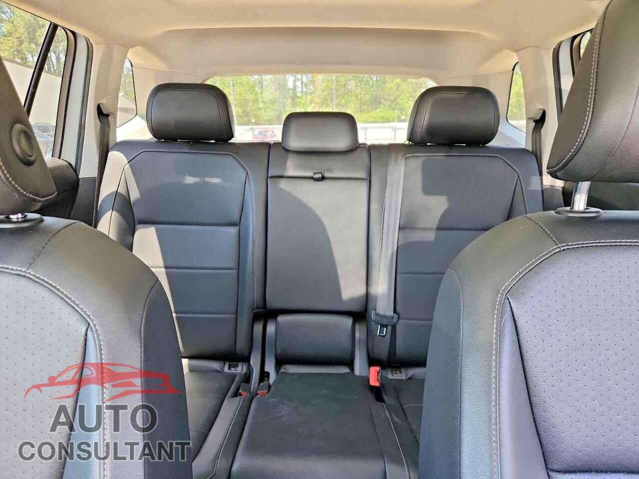 VOLKSWAGEN TIGUAN 2019 - 3VV2B7AX6KM004921