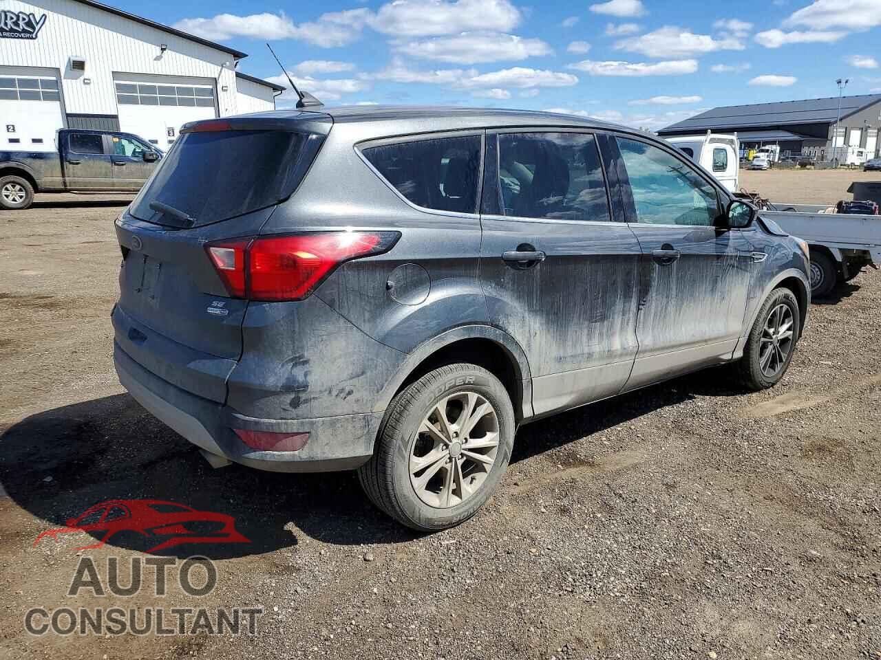 FORD ESCAPE 2019 - 1FMCU9GD8KUC41004