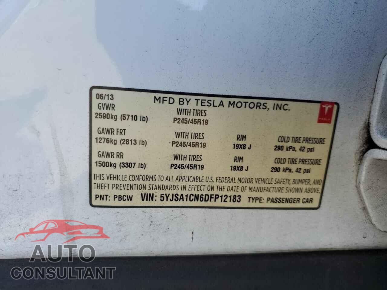 TESLA MODEL S 2013 - 5YJSA1CN6DFP12183
