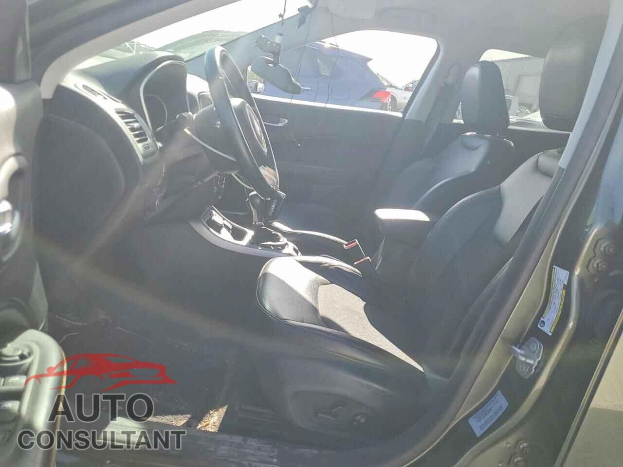 JEEP COMPASS 2018 - 3C4NJDBB9JT142733