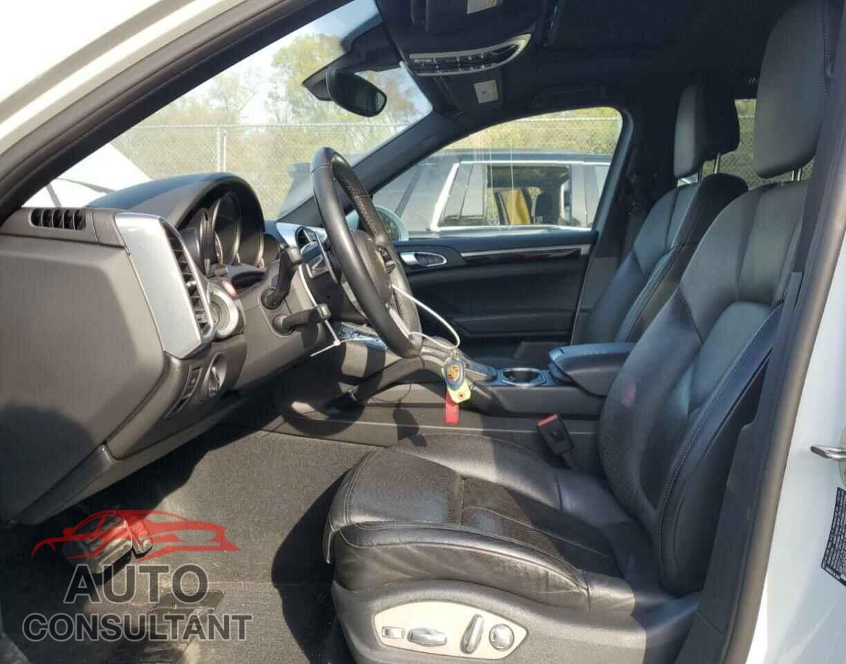 PORSCHE CAYENNE 2016 - WP1AA2A29GKA10973