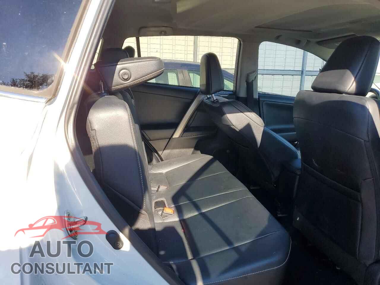 TOYOTA RAV4 2015 - 2T3DFREV7FW401557