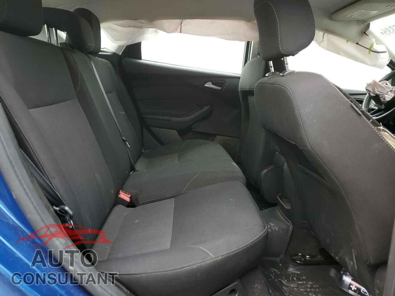 FORD FOCUS 2018 - 1FADP3K24JL221894
