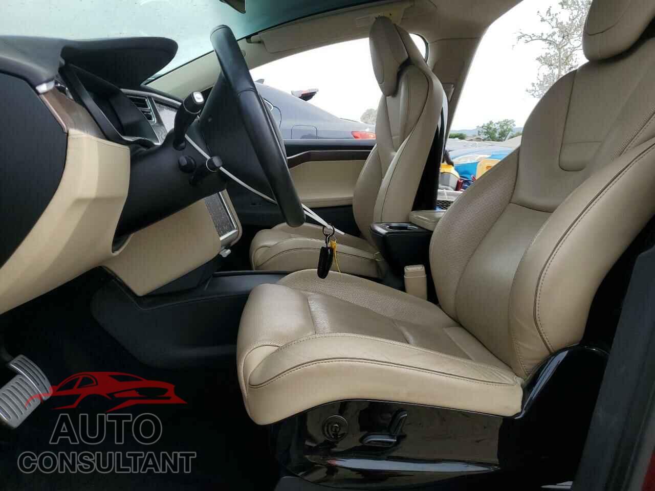 TESLA MODEL X 2016 - 5YJXCAE47GFS00697