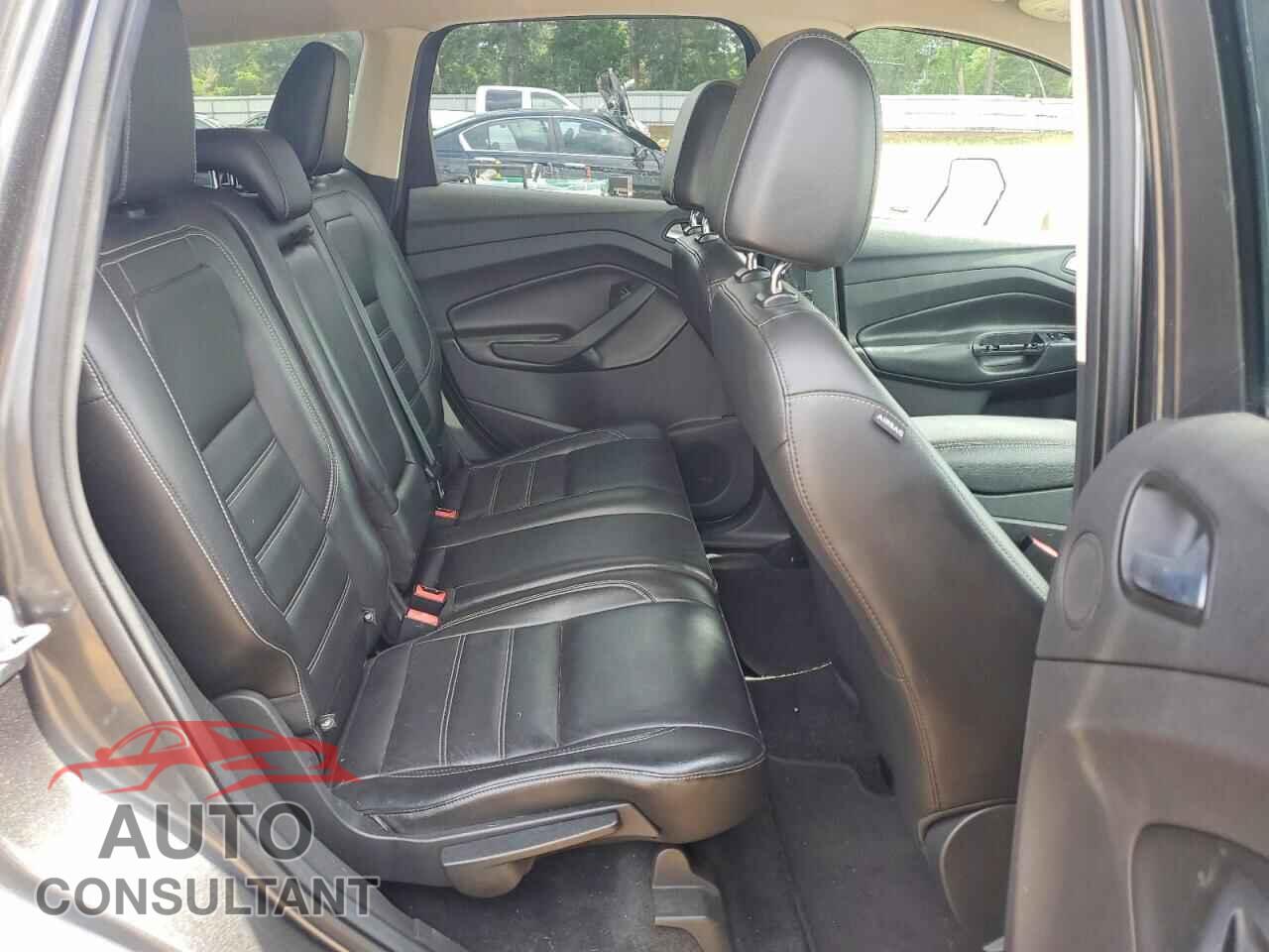 FORD ESCAPE 2017 - 1FMCU0JD4HUC09583