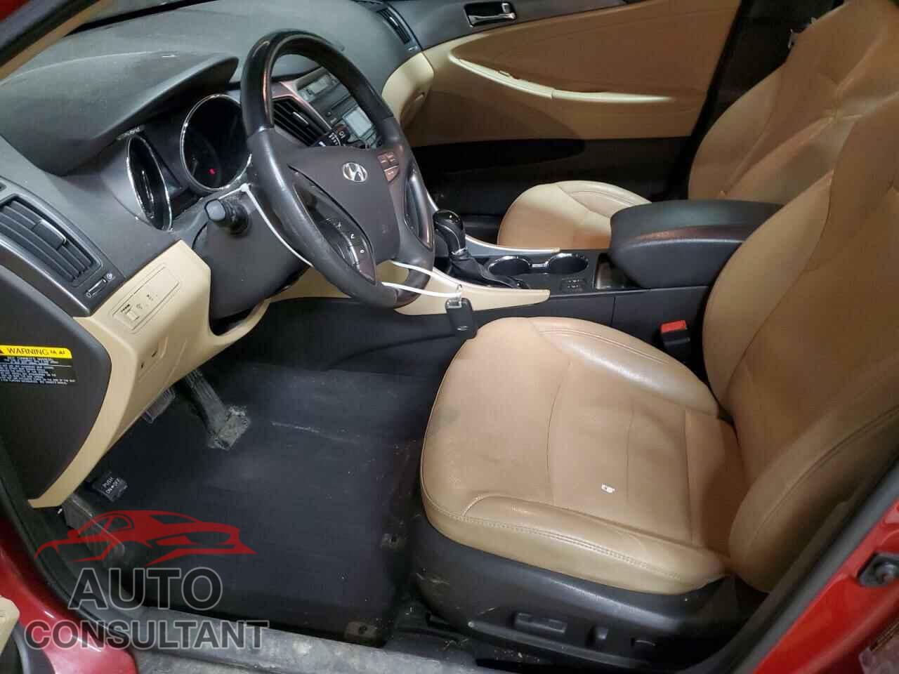 HYUNDAI SONATA 2012 - KMHEC4A41CA029572