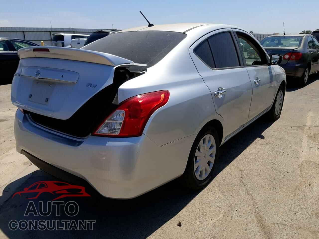 NISSAN VERSA 2017 - 3N1CN7AP3HL850547