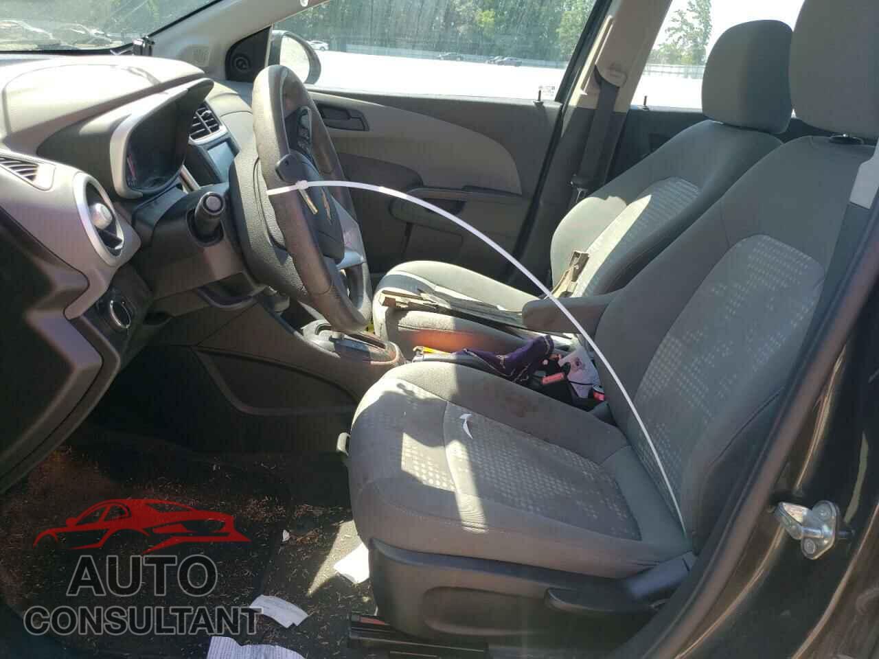 CHEVROLET SONIC 2017 - 1G1JB5SH7H4162476