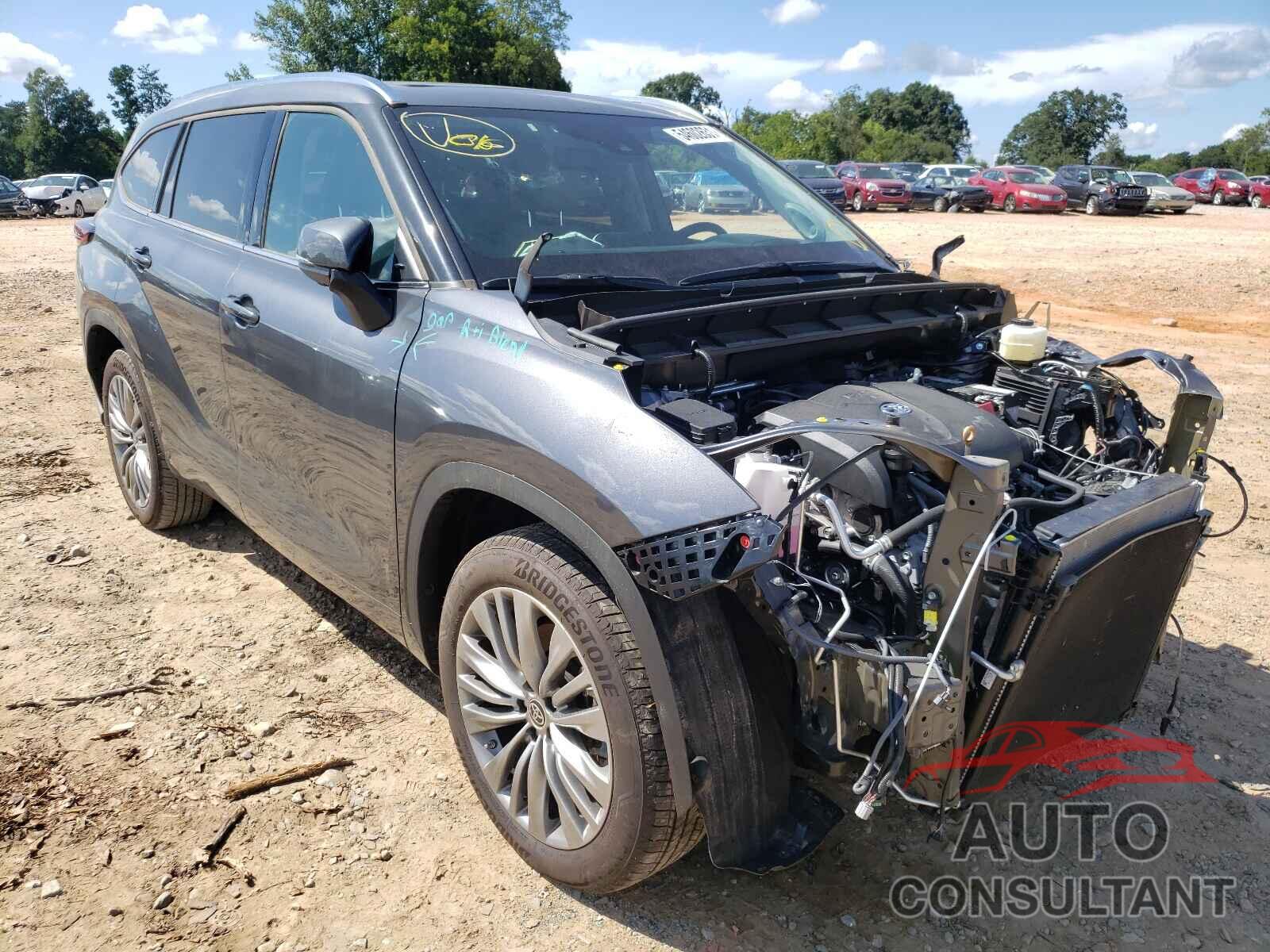 TOYOTA HIGHLANDER 2021 - 5TDFZRAH6MS040921
