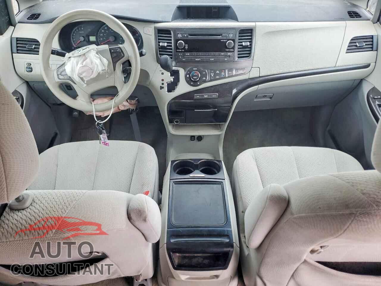 TOYOTA SIENNA 2013 - 5TDKK3DC4DS397272