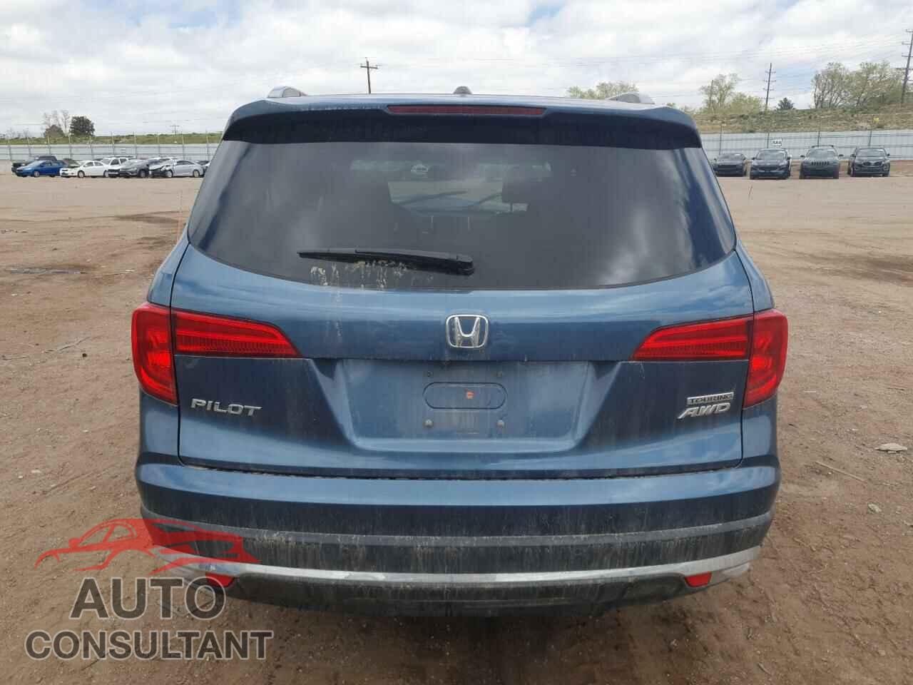 HONDA PILOT 2017 - 5FNYF6H99HB079995