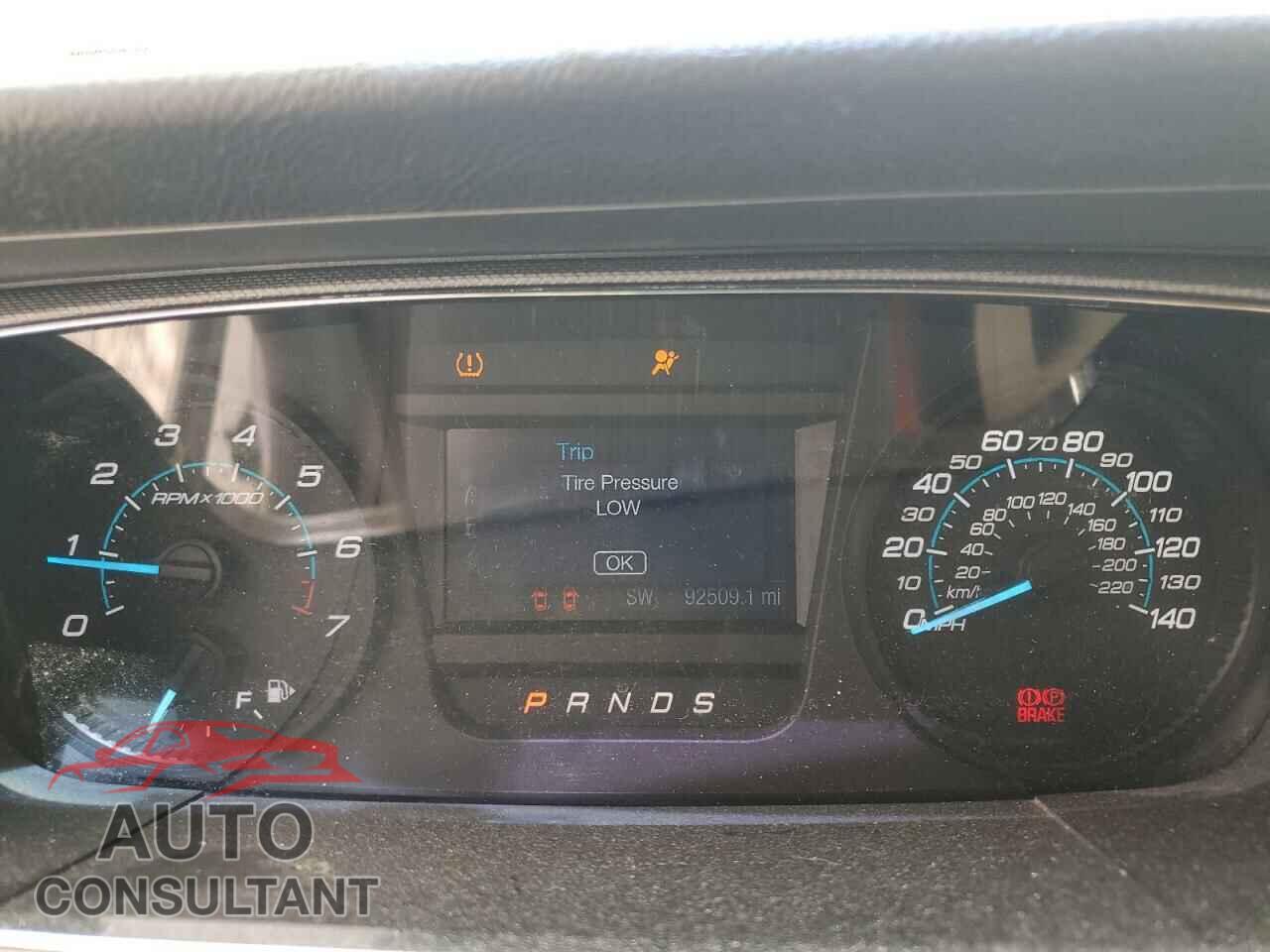 FORD TAURUS 2017 - 1FAHP2D89HG136839