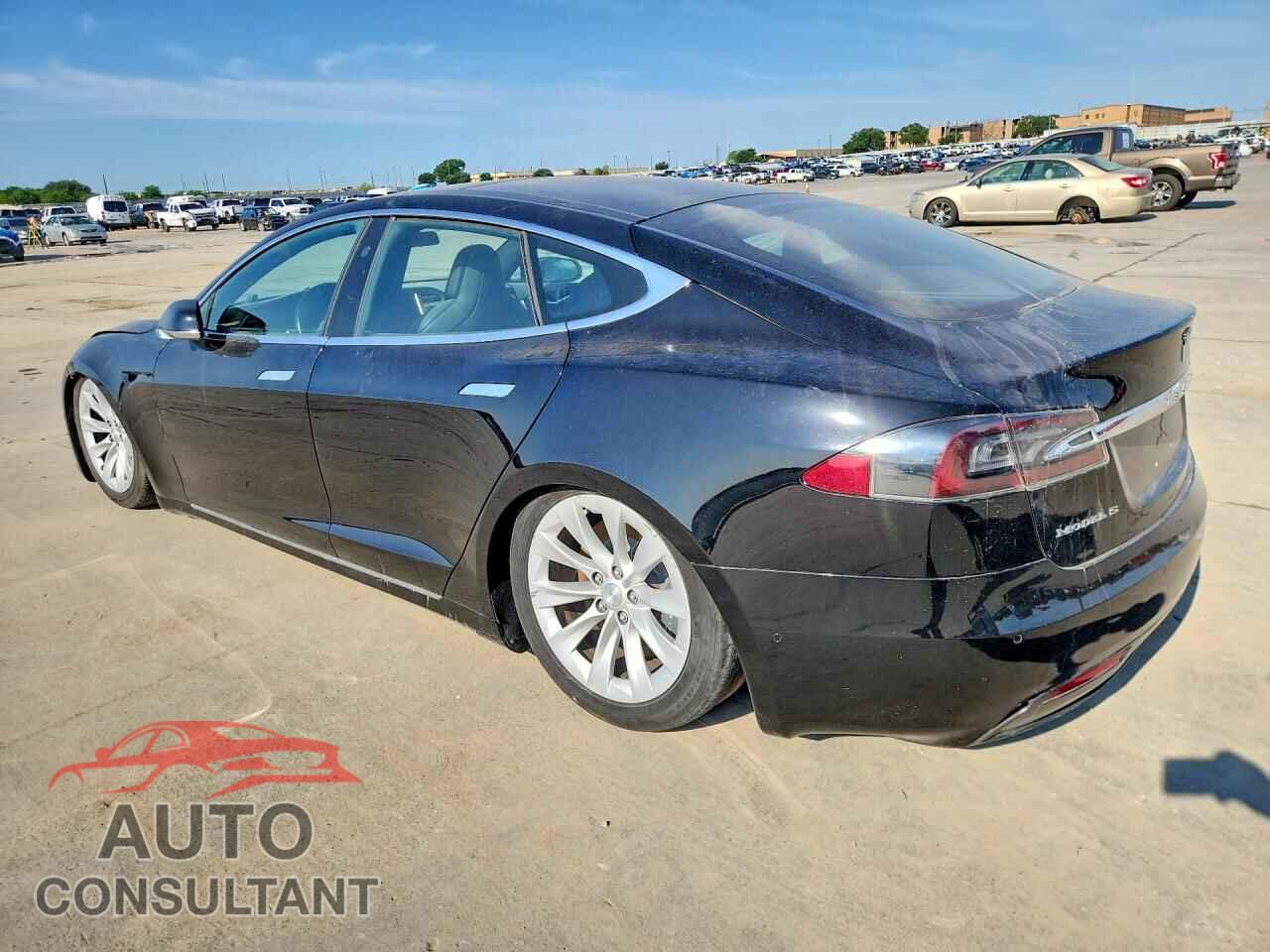 TESLA MODEL S 2017 - 5YJSA1E18HF228483