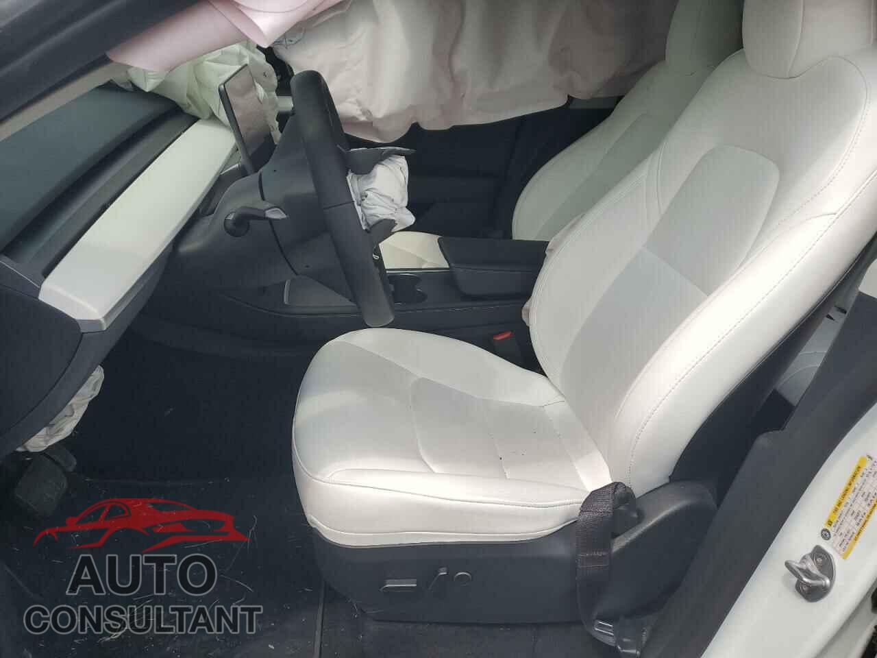 TESLA MODEL Y 2023 - 7SAYGAEE9PF759852