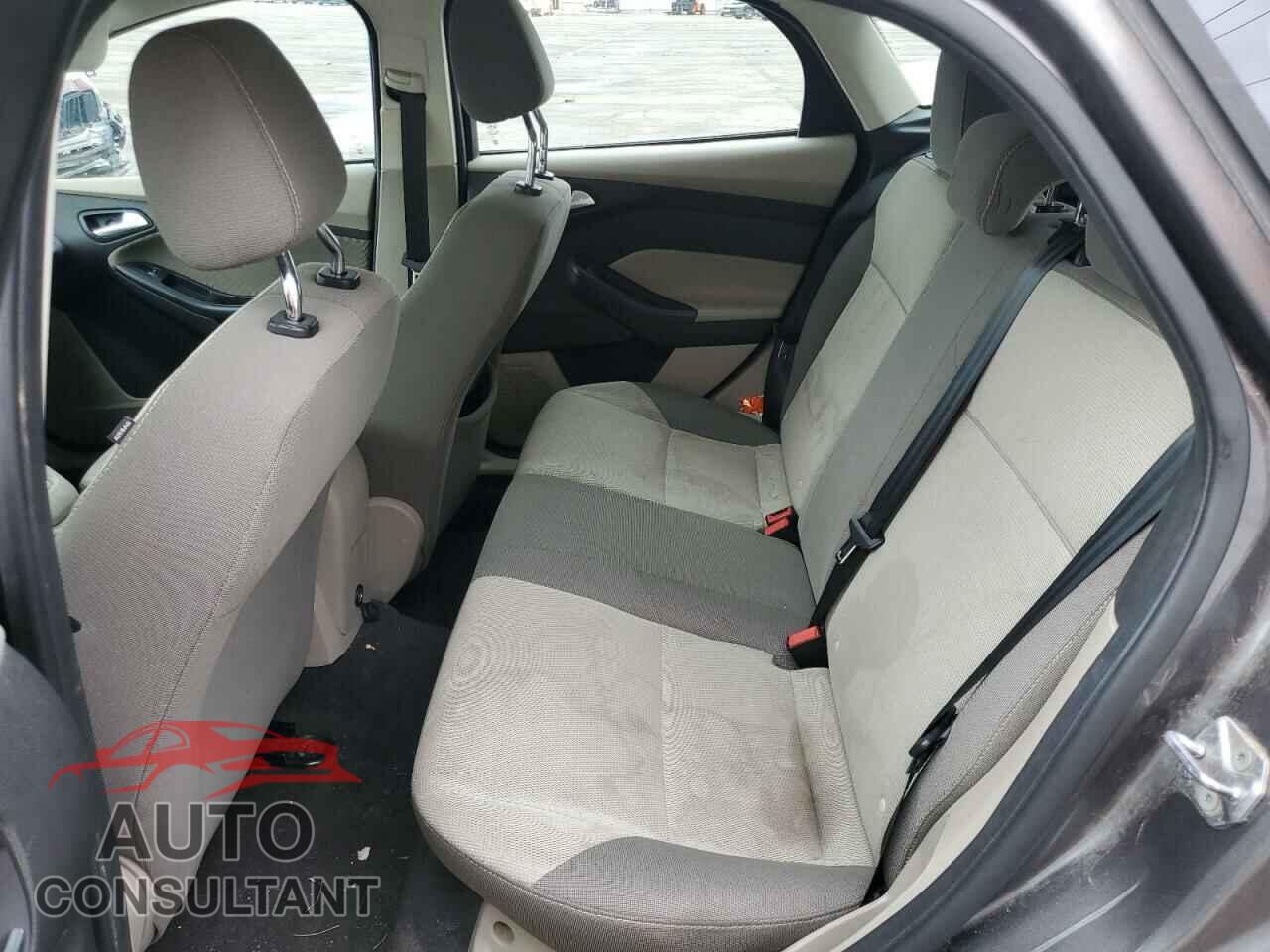 FORD FOCUS 2012 - 1FAHP3K26CL290252