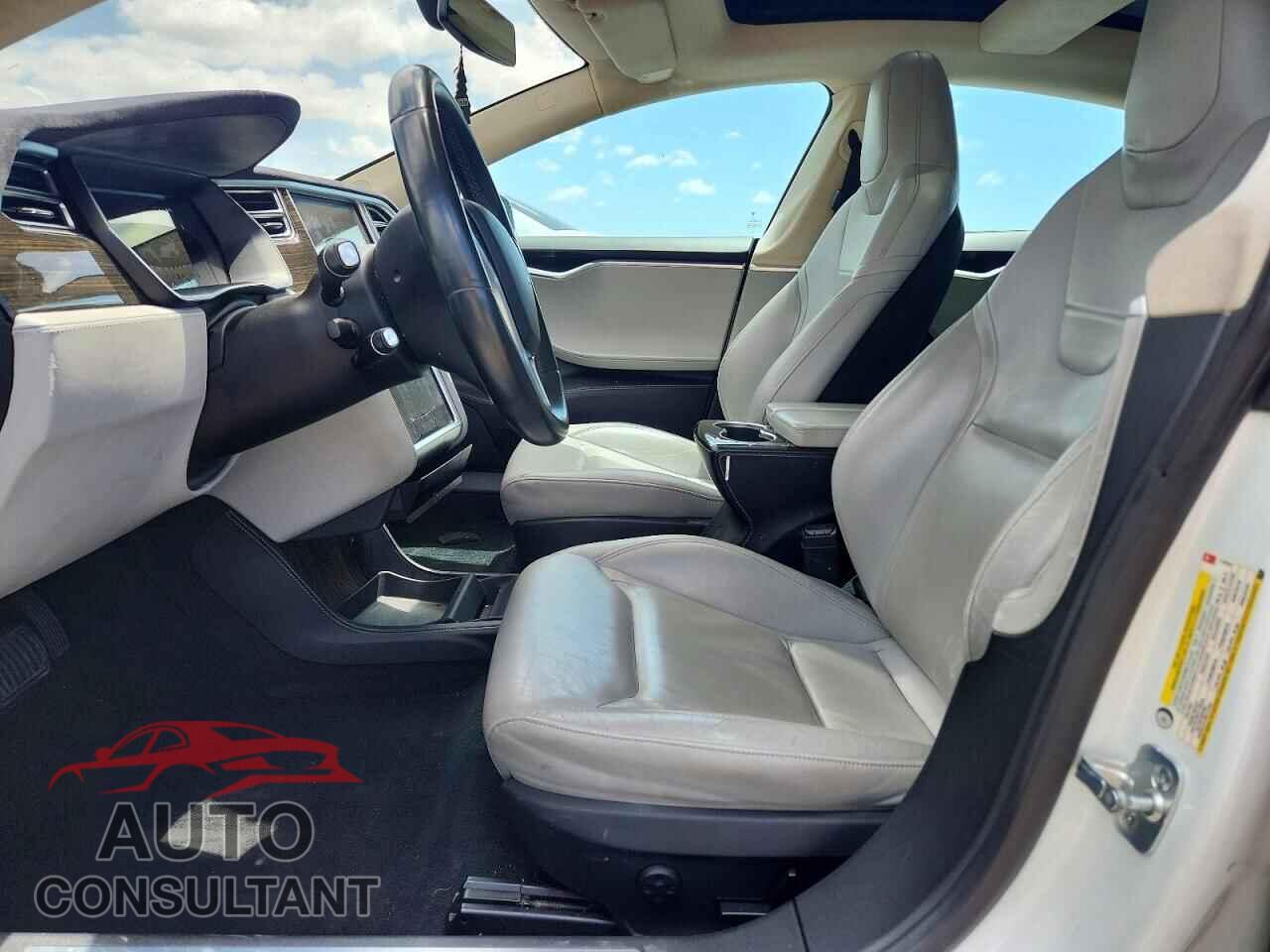 TESLA MODEL S 2015 - 5YJSA1E28FF118930