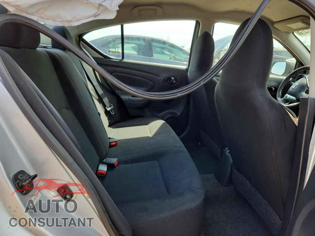 NISSAN VERSA 2015 - 3N1CN7AP8FL844563