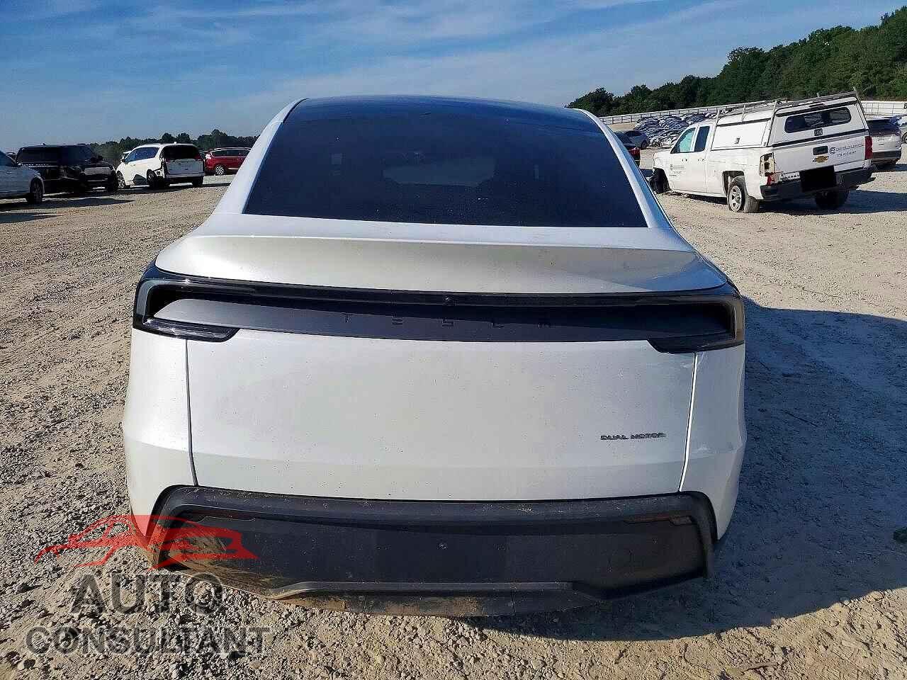 TESLA MODEL Y 2026 - 7SAYGDEE7TA447327