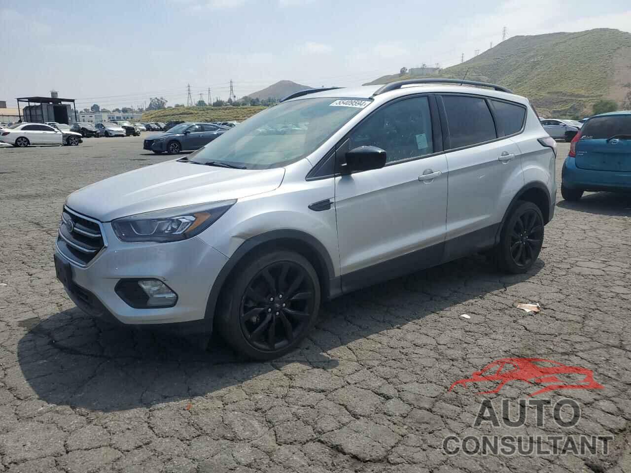 FORD ESCAPE 2018 - 1FMCU0GD0JUD59882