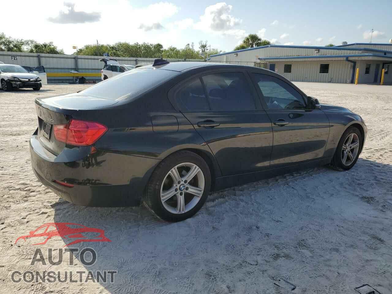BMW 3 SERIES 2015 - WBA3B1C55FK137806