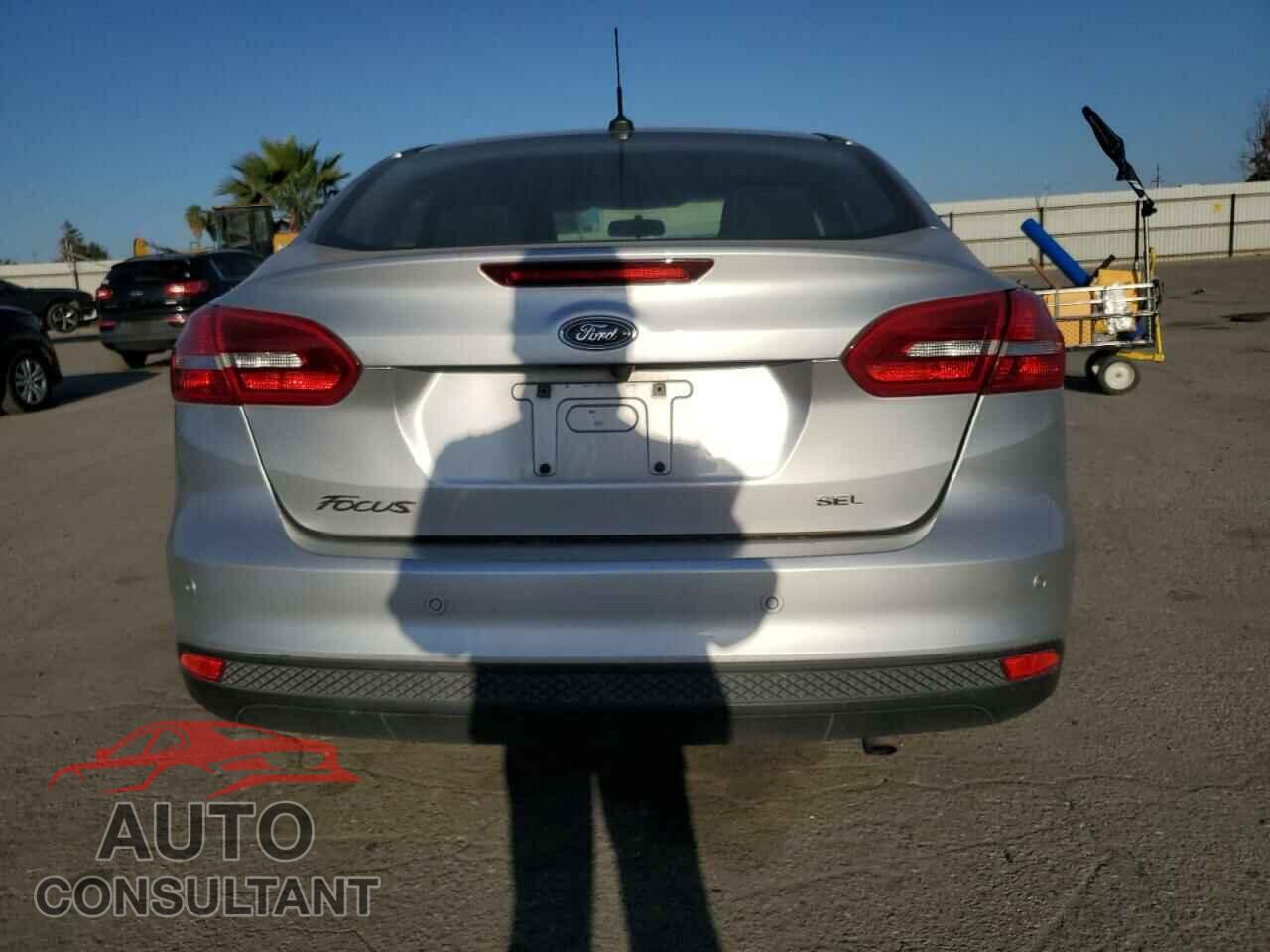 FORD FOCUS 2017 - 1FADP3H22HL272182