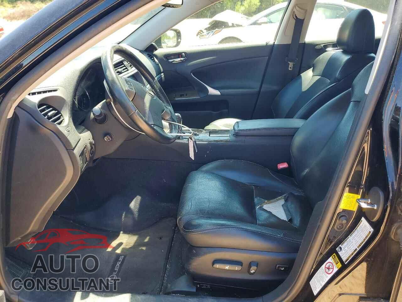 LEXUS IS 2012 - JTHCF5C24C5057524