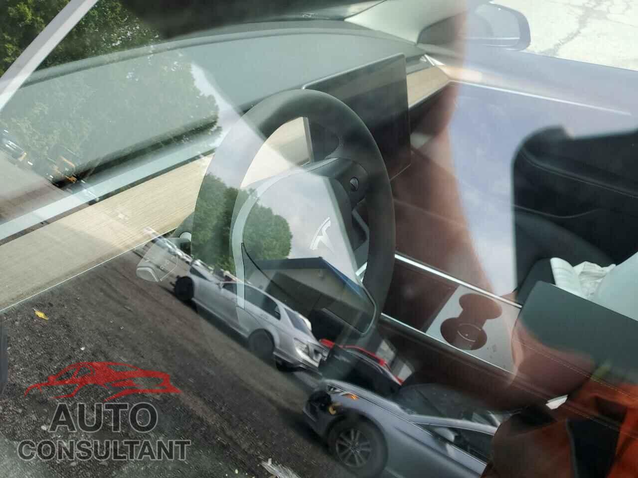 TESLA MODEL 3 2023 - 5YJ3E1EA5PF598829