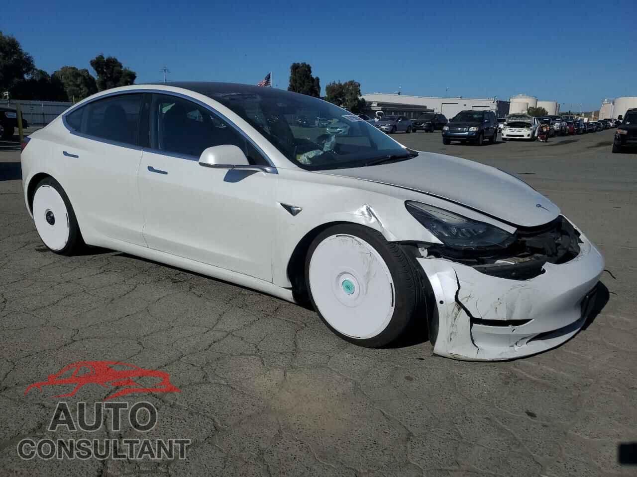 TESLA MODEL 3 2019 - 5YJ3E1EA7KF326727