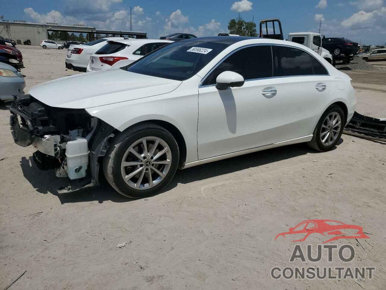 MERCEDES-BENZ A-CLASS 2022 - W1K3G4FB7NJ330007