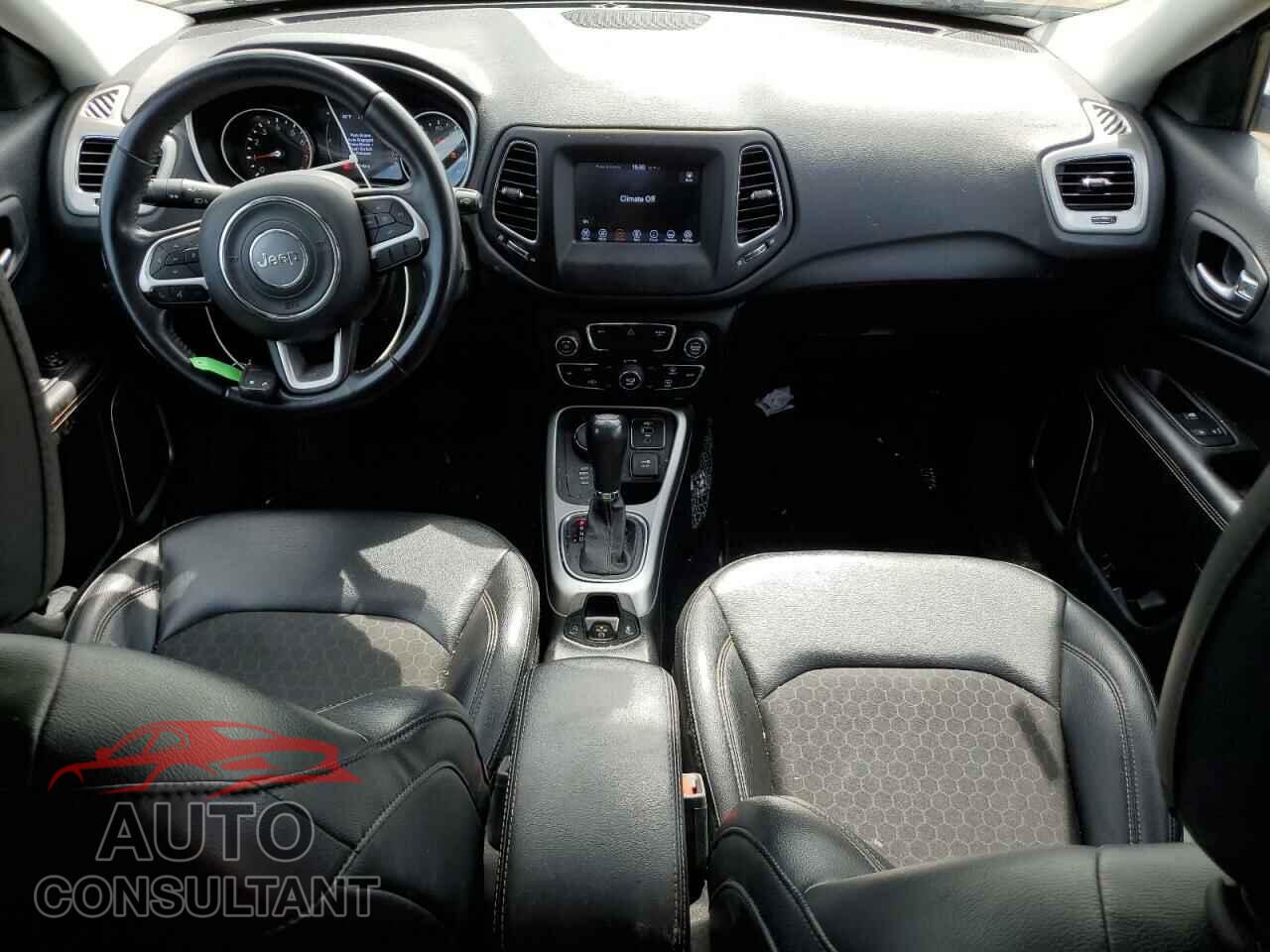 JEEP COMPASS 2019 - 3C4NJDBB8KT656882