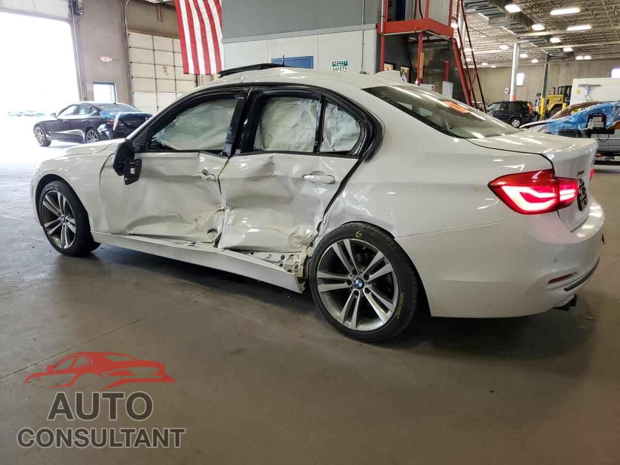 BMW 3 SERIES 2016 - WBA8E3G55GNT80065