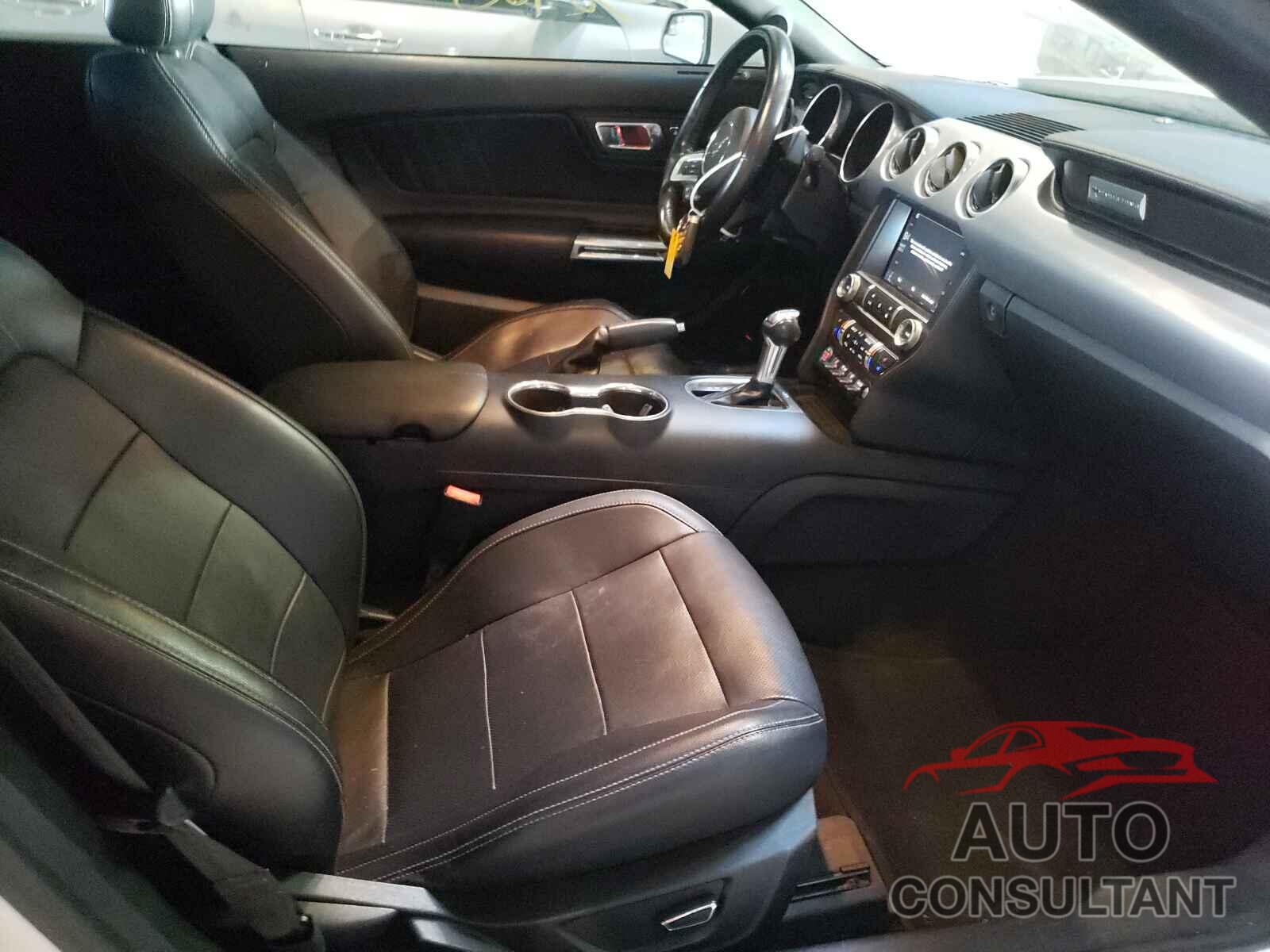 FORD MUSTANG 2019 - 1FATP8UH6K5109825